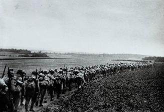 Forced march to the front (between Lonic and Miterlin, Poland)